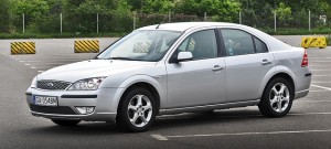 a photo of a silver pre-owned Ford
